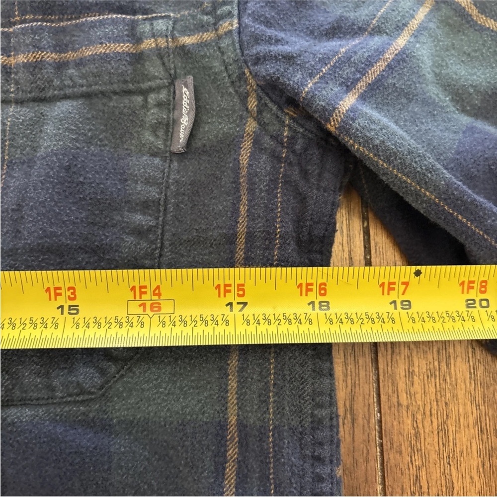 EDDIE BAUER Women Button Down Collar Blue Plaid Flannel Shirt Women's Size Small - Picture 7 of 15